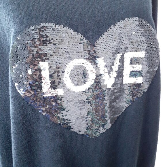 Torrid Womens Sweater Sz 1 Sequin Heart 75A - Picture 2 of 8